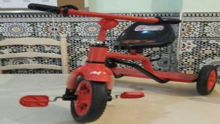 هبة عبارة عن دراجة هوائية