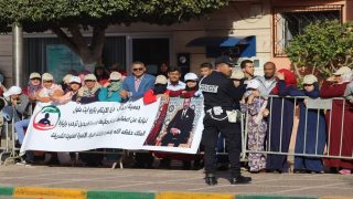 المشاركة في استقبال و الترحيب بجلالة الملك