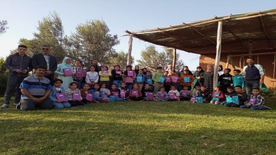 Sortie de récompense pour les orphelins brillants