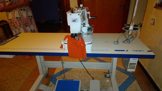 Achat de nouvelles machines à coudre.