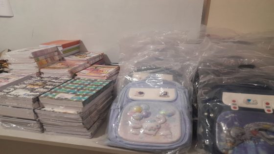 L’Association Alhanan dessine le sourire sur les visages des élèves en distribuant des fournitures scolaires pour la rentrée 2025-2026