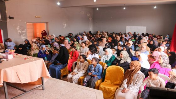 Aufklärungsveranstaltung in Aït Melloul beleuchtet die Werte der Bürgerschaft und den Respekt der öffentlichen Ordnung zugunsten von Waisenmüttern